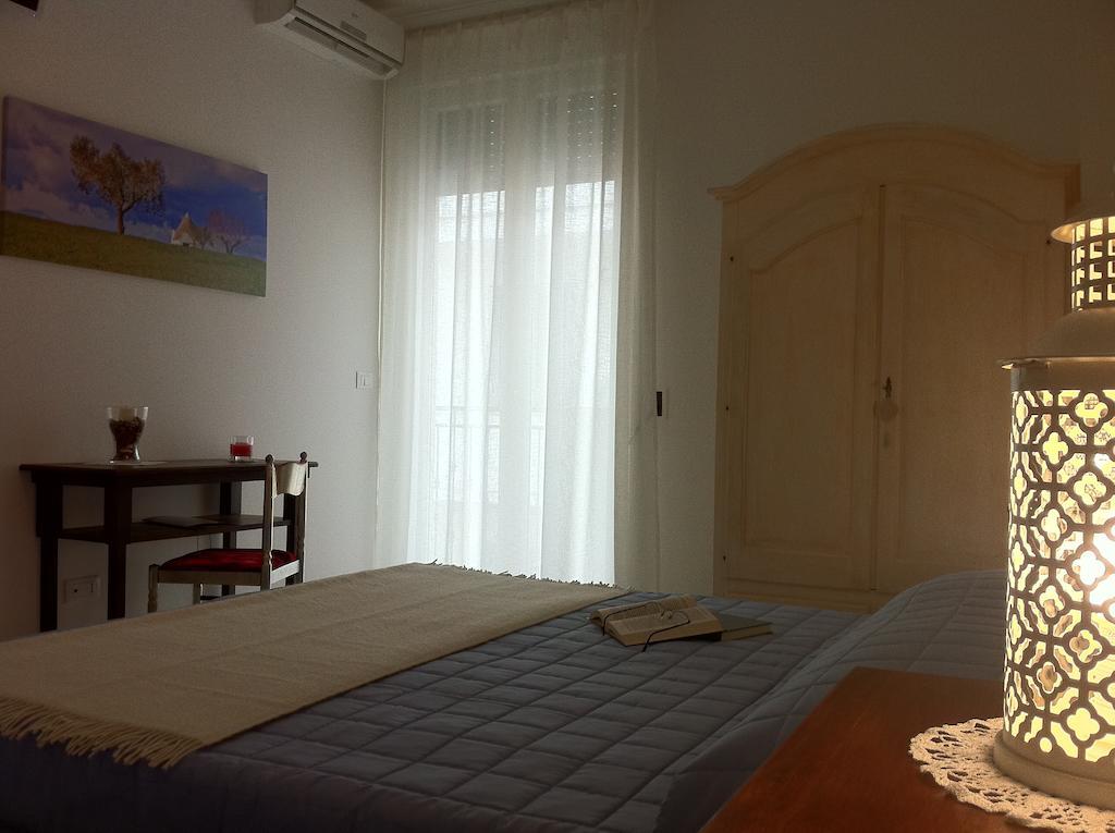 Dimora Delle Rondini Bed & Breakfast Polignano a Mare Room photo