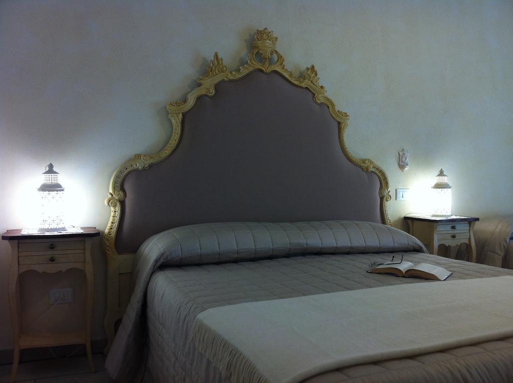Dimora Delle Rondini Bed & Breakfast Polignano a Mare Room photo